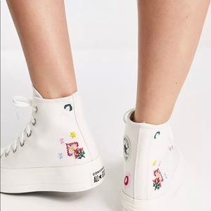 NWT Converse High Top Platform Sneakers